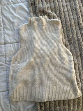 Dynamite Cream Ribbed Sleeveless Turtleneck Sweater Vest